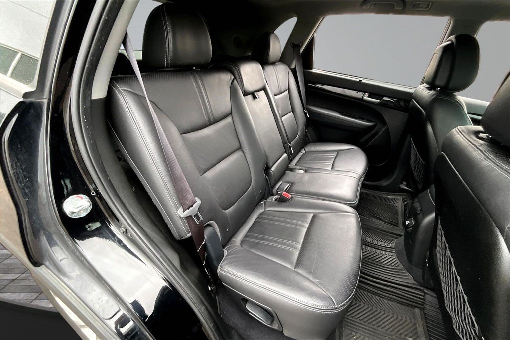 Used 2014 Black Kia EX image 25