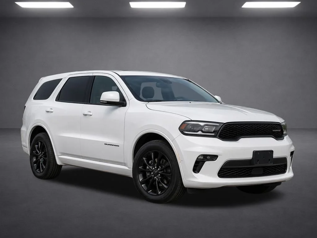 Used 2020 Red Dodge SXT Plus image 19