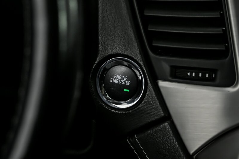 2020 GMC Yukon Denali - Photo 32