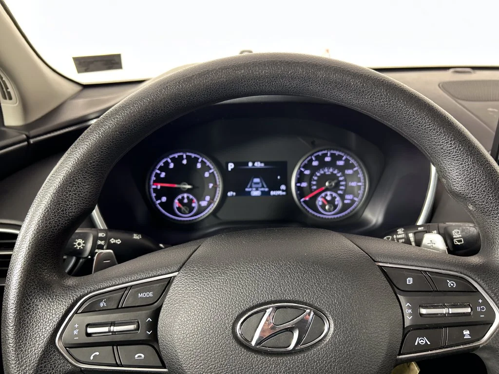Used 2021 Blue Hyundai SE image 13