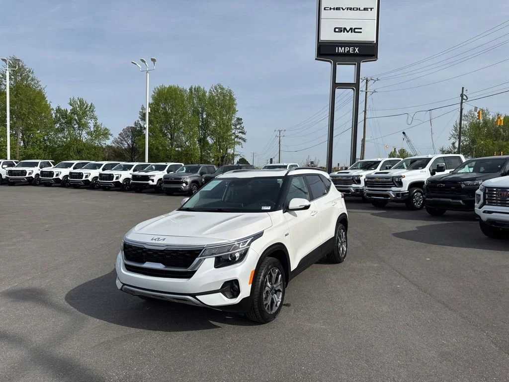 2023 Kia Seltos EX AWD SUV / Crossover All-Wheel Drive