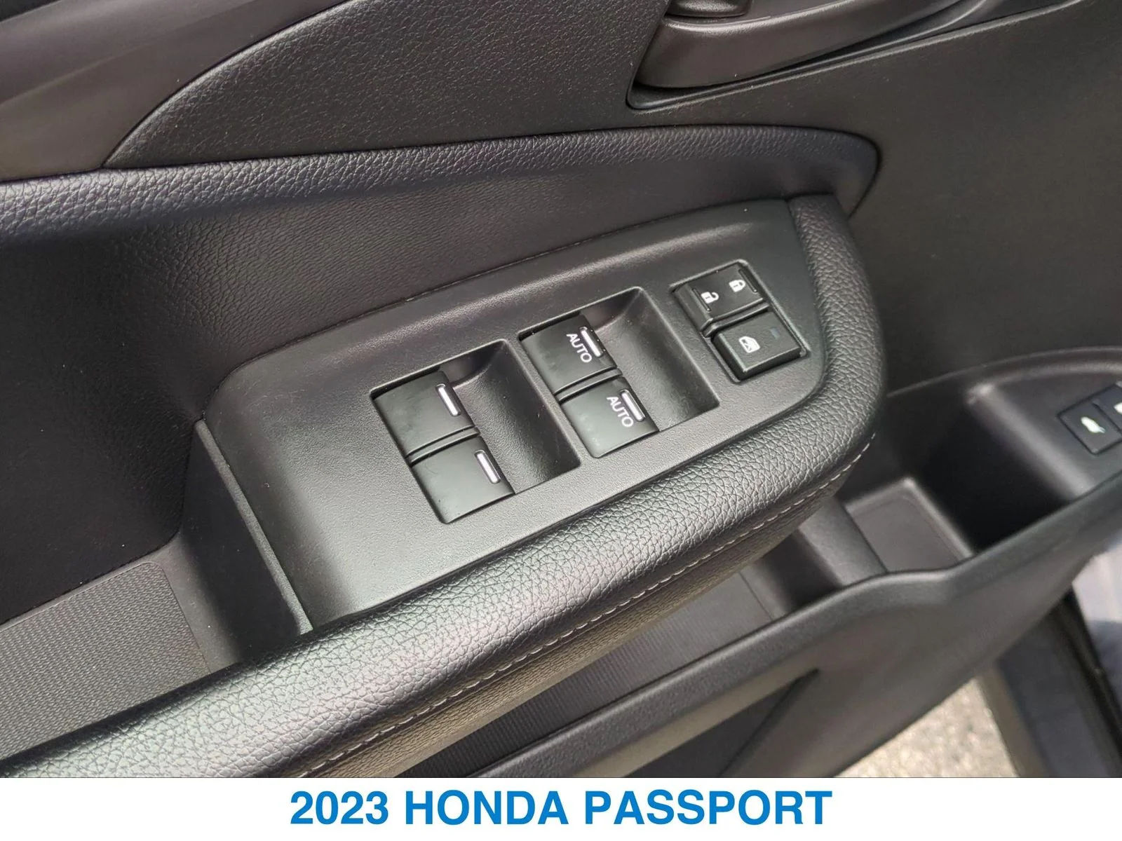 Used 2023 Black Honda EX-L image 13