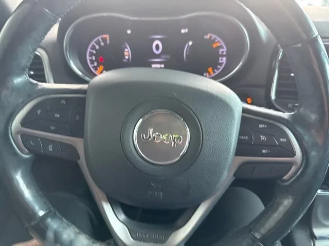 Used 2020 Bright White Clearcoat Jeep ALTITUDE image 17