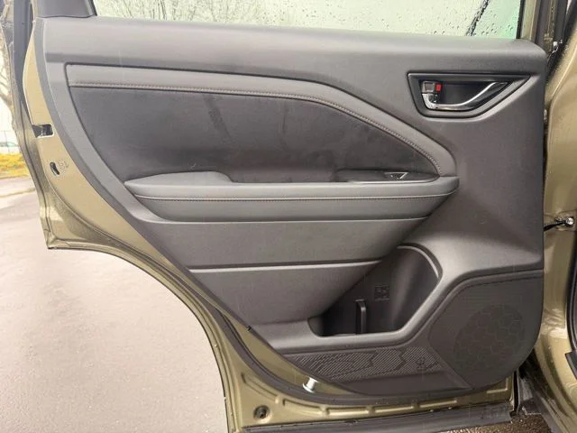 New 2026 AUTUMN GREEN METALLIC Subaru Touring image 17