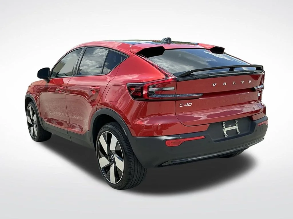 Used 2023 Red Volvo Ultimate image 7