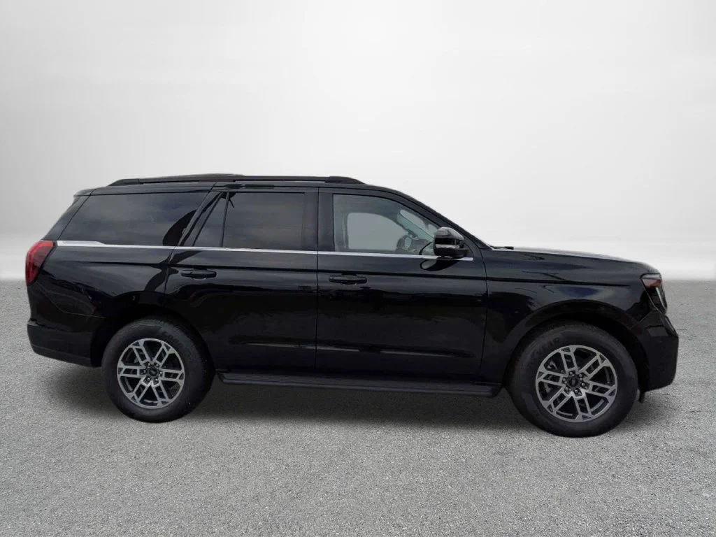 New 2026 Agate Black Metallic Ford Active image 2