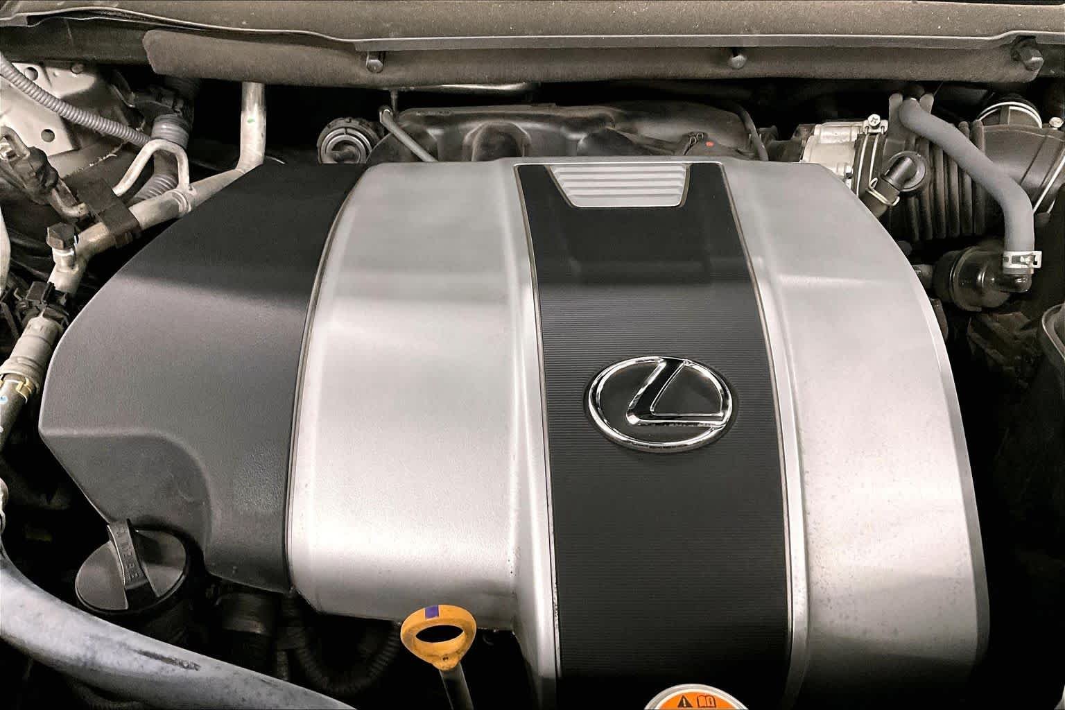 Certified Used 2021 Atomic Silver Lexus F SPORT Handling image 32