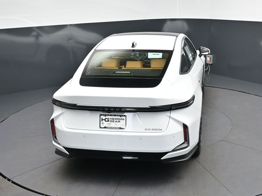 New 2026 Ultra White Lexus ES 350e PREMIUM image 32