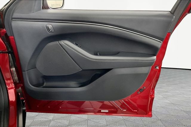 Used 2024 Red Ford Select image 26