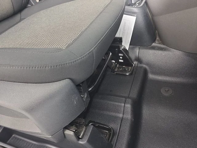 Used 2020 Frozen White Ford XL image 29