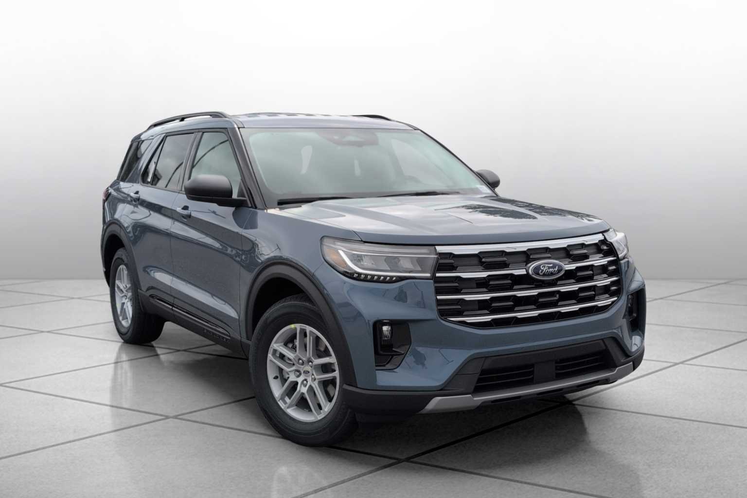 View vehicle photo 2