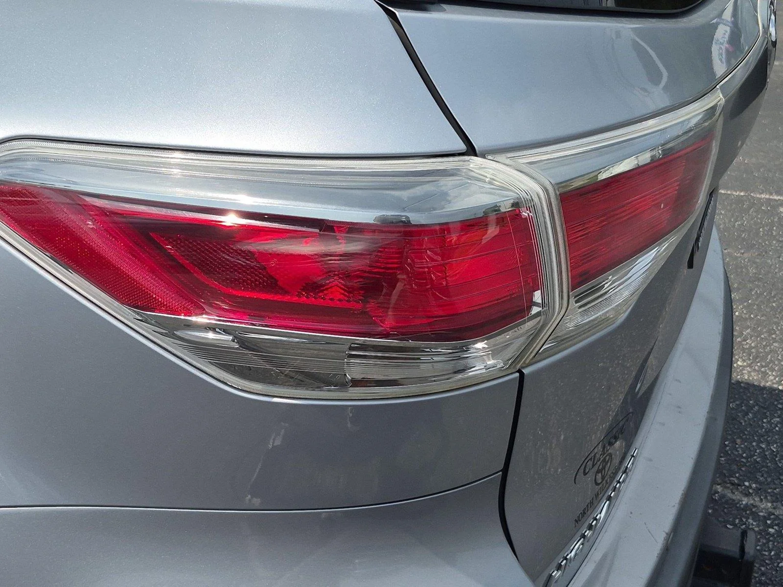 Used 2014 Silver Sky Metallic Toyota Limited image 12