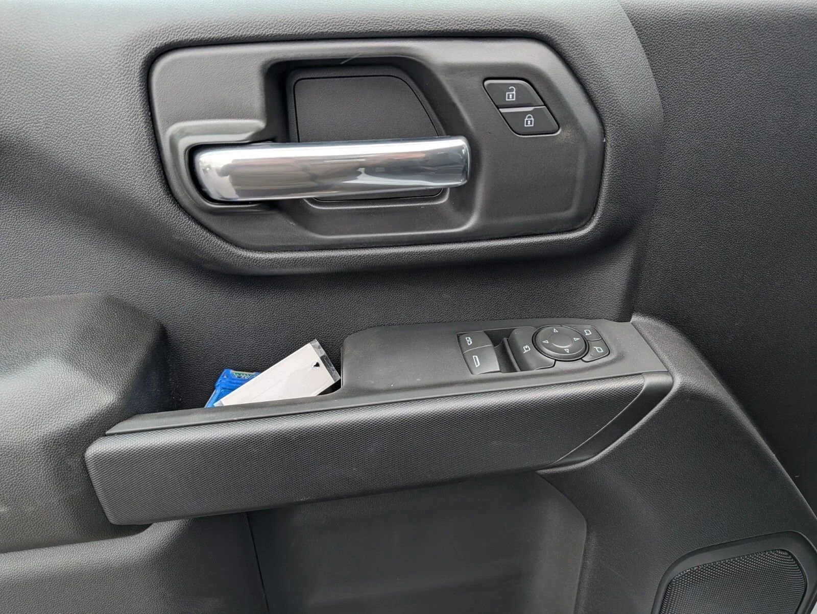 New 2025 Summit White Chevrolet Work Truck image 21
