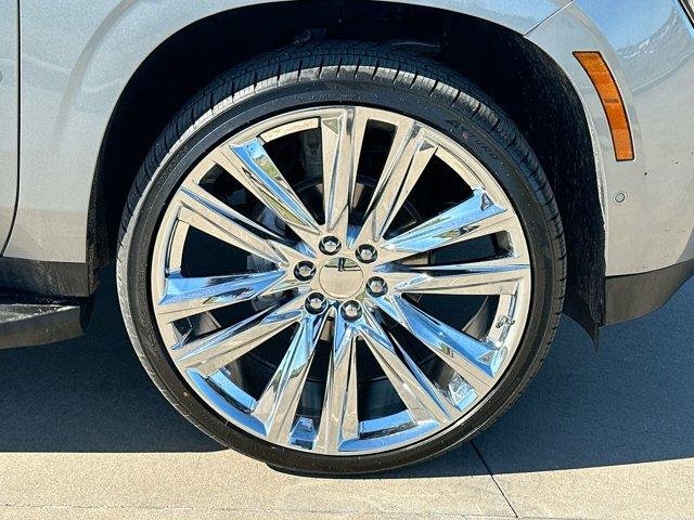 Used 2025 Sterling Metallic GMC Denali image 10