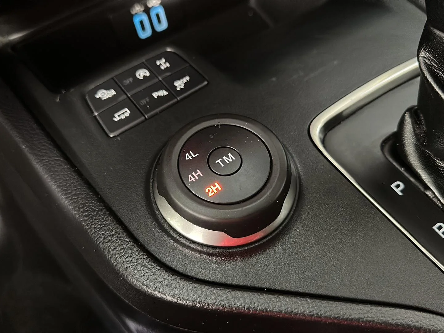 Used 2019 Oxford White Ford LARIAT image 28