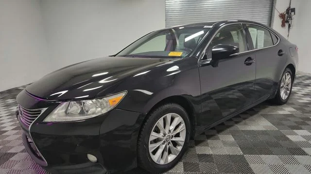 Used 2015 Silver Lexus 350 image 4