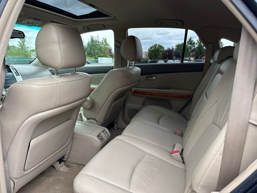 Used 2004 Black Forest Pearl Lexus 330 image 15