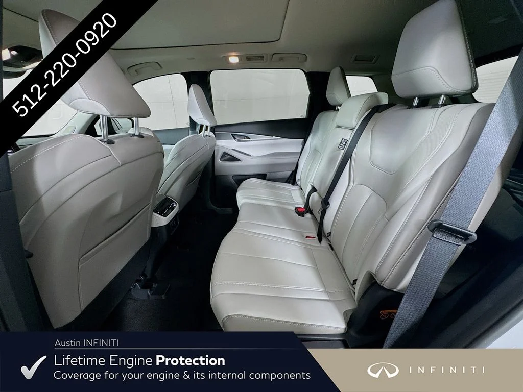 New 2027 RADIANT WHITE INFINITI LUXE image 31