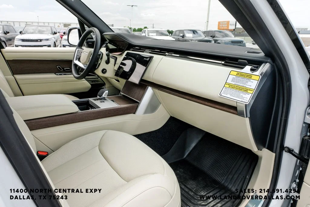 New 2026 Fuji White Land Rover SE image 16