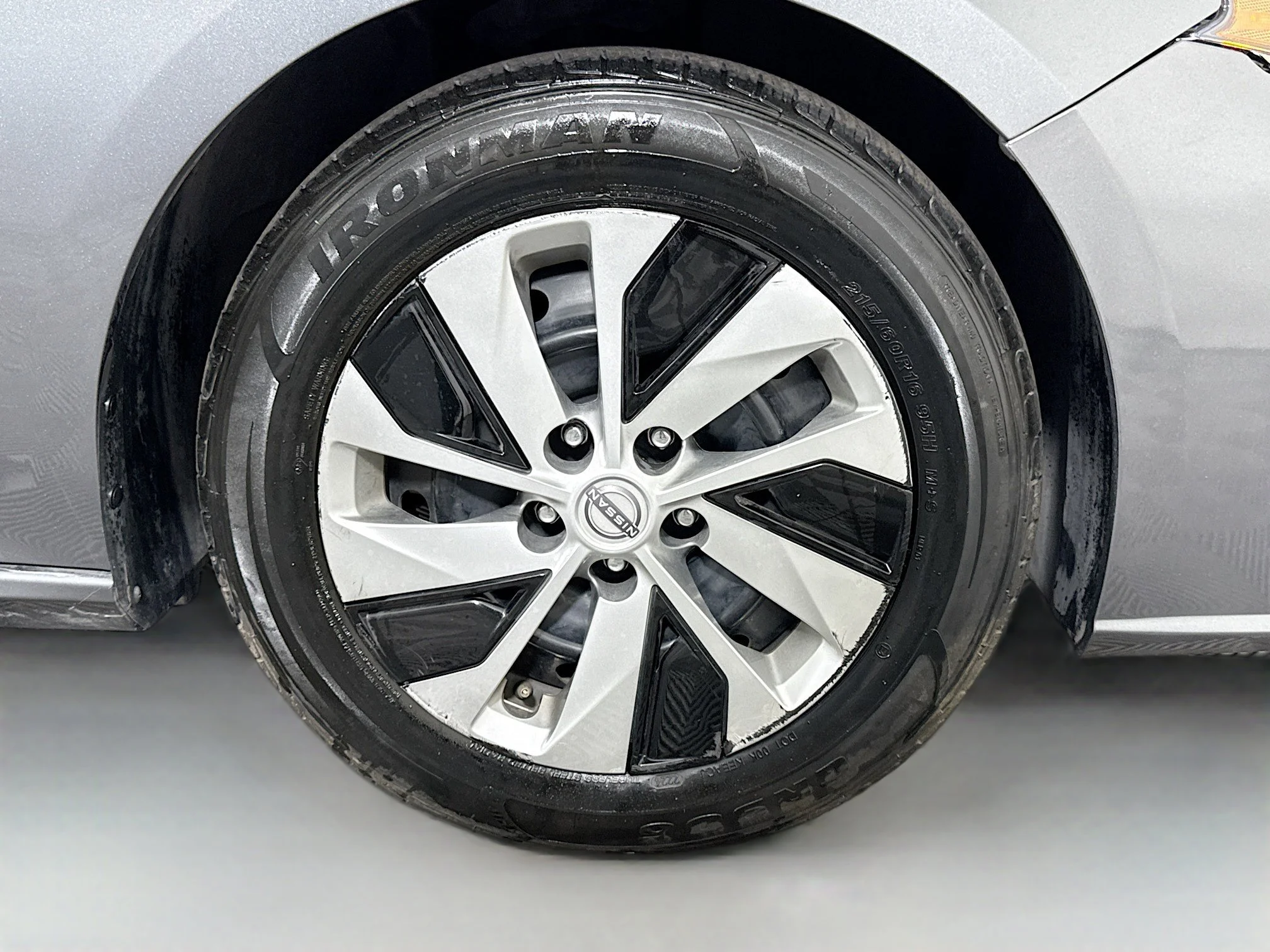 Used 2023 Gun Metallic Nissan 2.5 S image 28