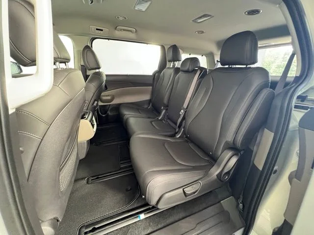 New 2027 White Kia EX image 13