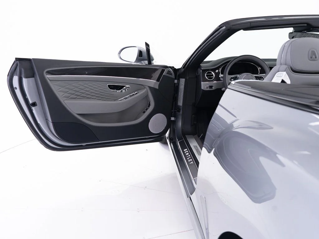 2026 Bentley Continental GTC Azure - Photo 18