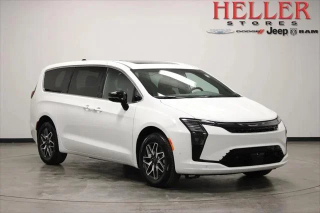 2027 Chrysler Pacifica Limited AWD's photo
