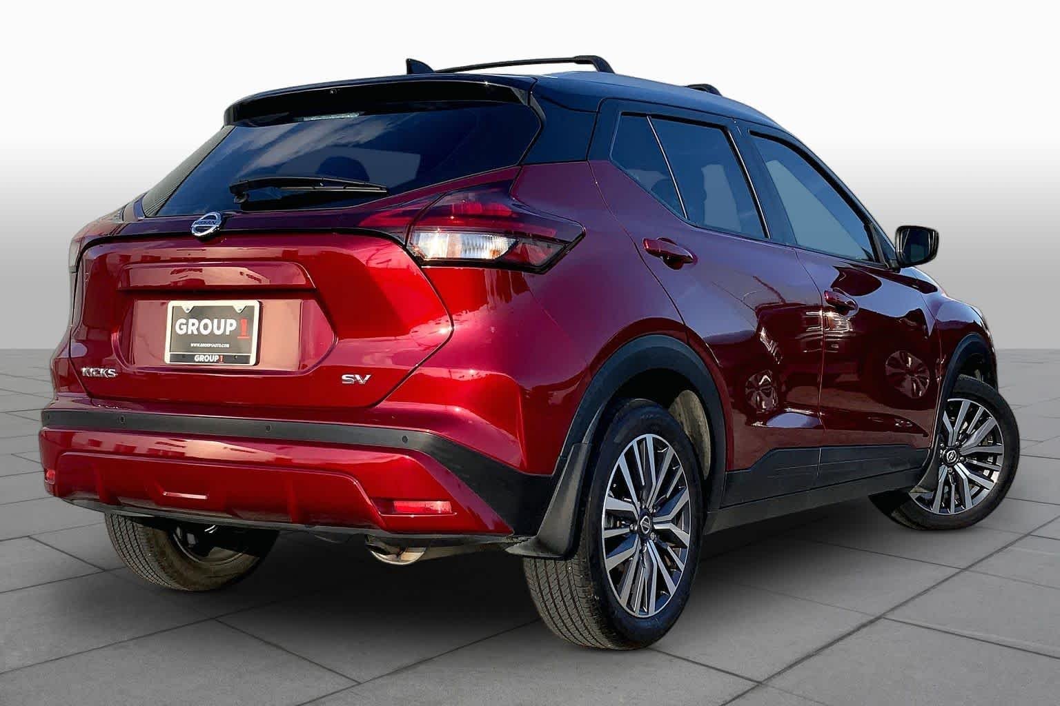 Used 2021 Scarlet Ember Tintcoat/Super Black Nissan SV image 13