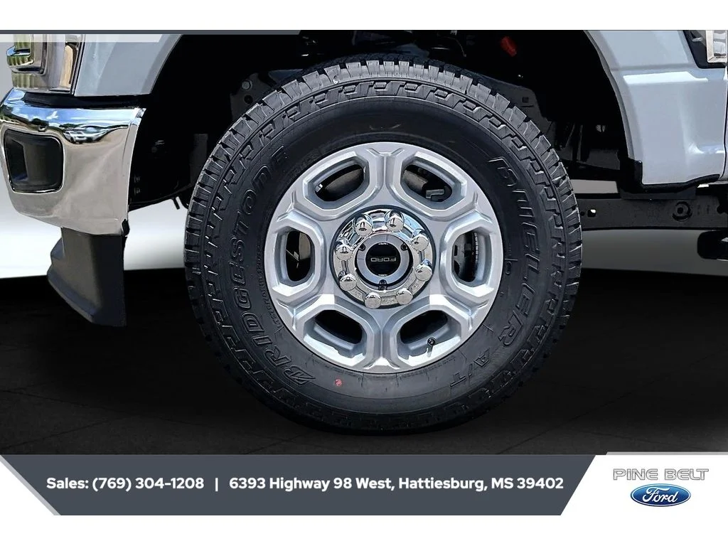 New 2026 Avalanche Ford F-250® XLT image 7