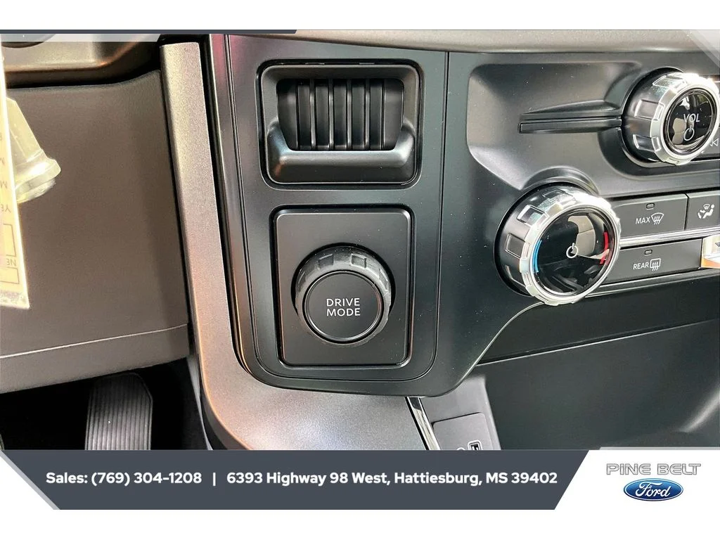 New 2026 Carbonized Gray Metallic Ford XLT image 23