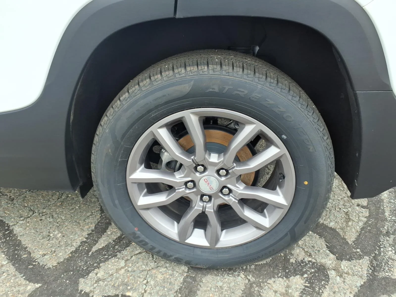 Used 2024 Summit White GMC SLT image 9
