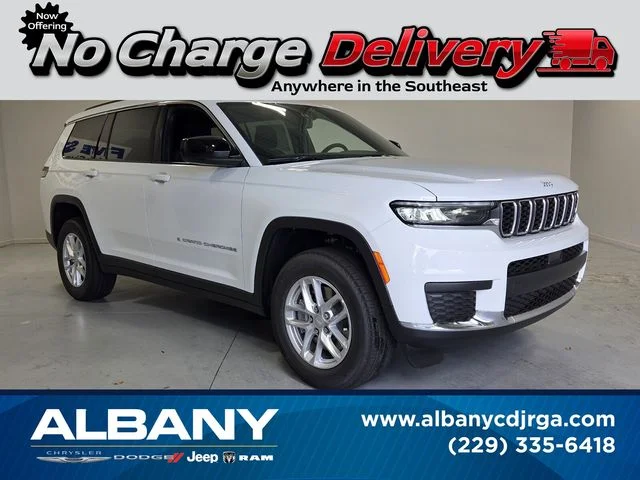 New 2026 Bright White Clear-Coat Exterior Paint Jeep Laredo X image 1