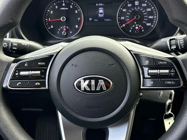 Used 2019 Silver Kia LXS image 16