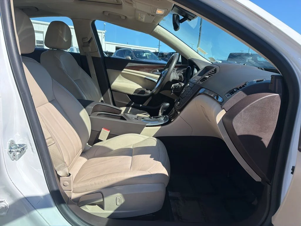 Used 2011 White Buick CXL image 33