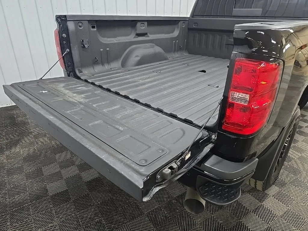 Used 2019 Black Chevrolet LTZ image 11