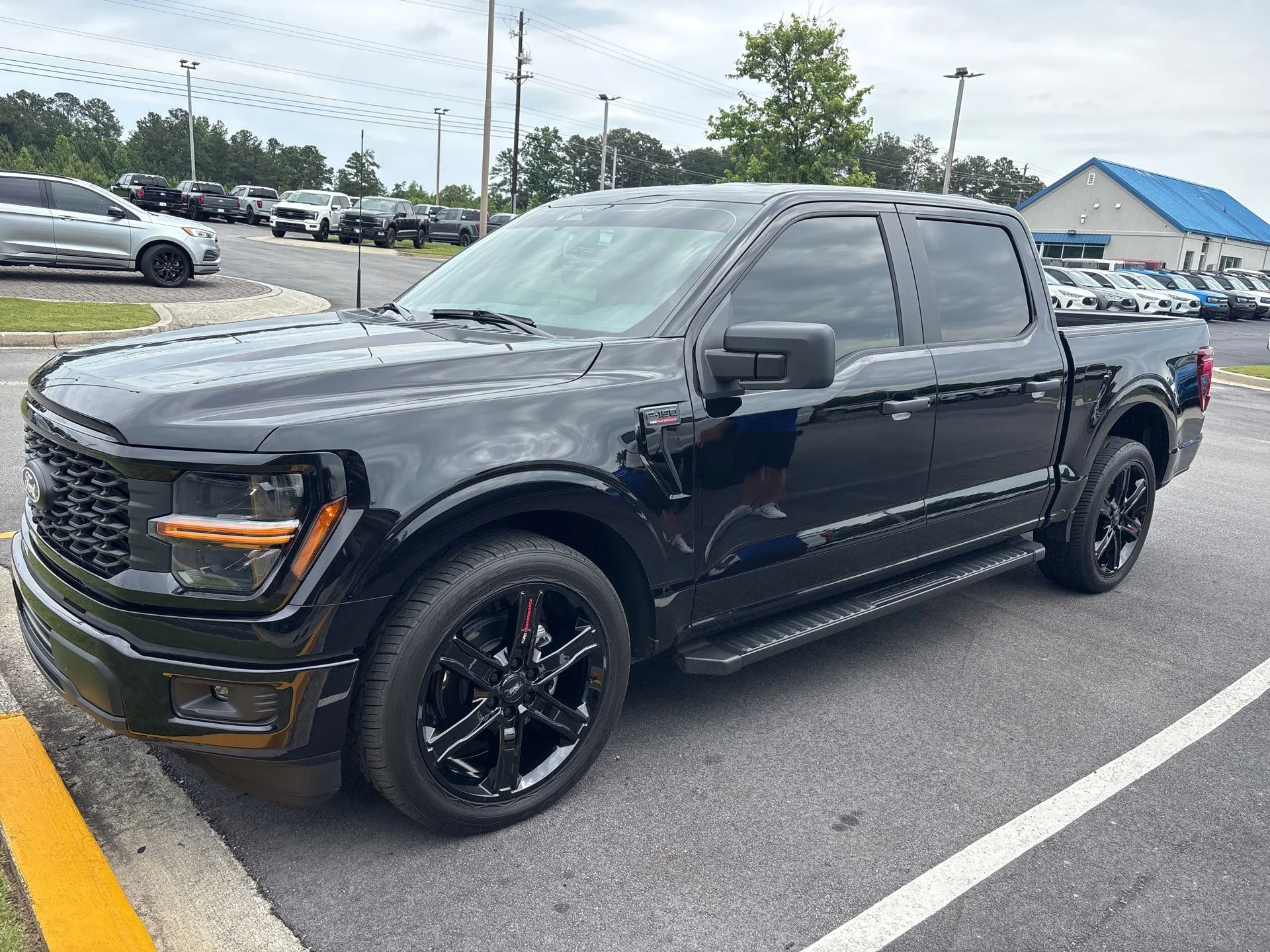 2025 Ford F-150 STX SuperCrew 5-1/2 Box's photo