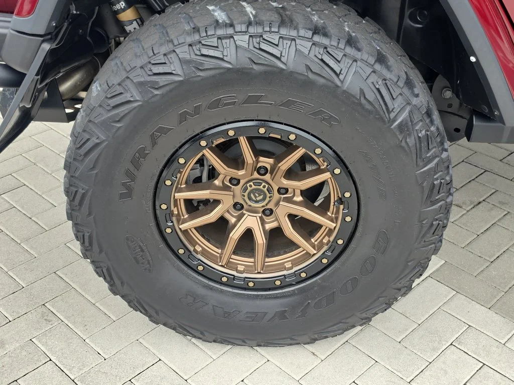 Used 2021 Snazzberry Pearlcoat Jeep Unlimited Rubicon 392 image 5