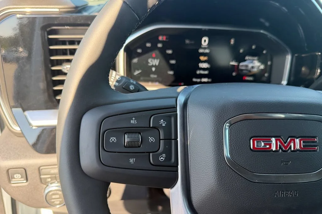 New 2026 Summit White GMC SLE image 21