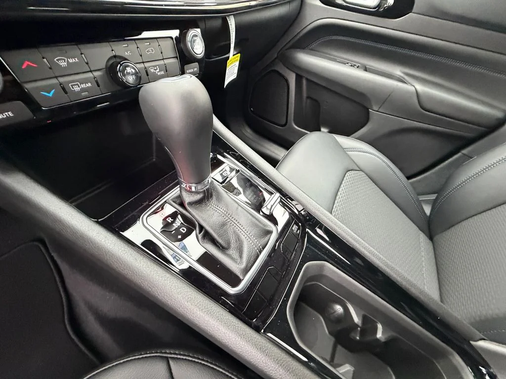 New 2026 Blue Jeep Latitude image 22