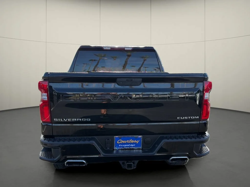 Used 2019 BLACK Chevrolet Custom Trail Boss image 6