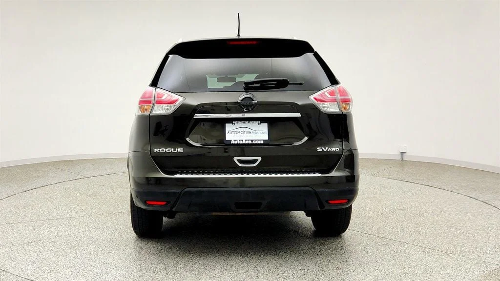 Used 2016 Midnight Jade Nissan AWD 4dr SV image 6