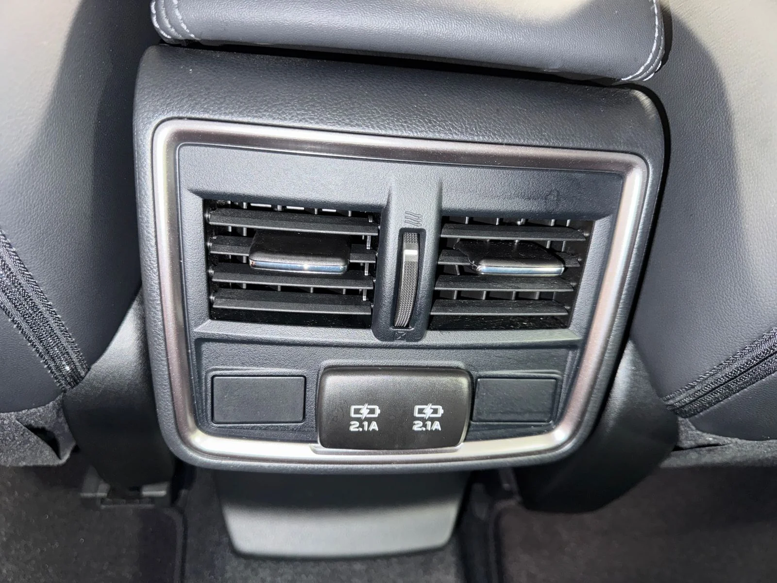 Used 2023 Crystal White Pearl Subaru Limited image 27