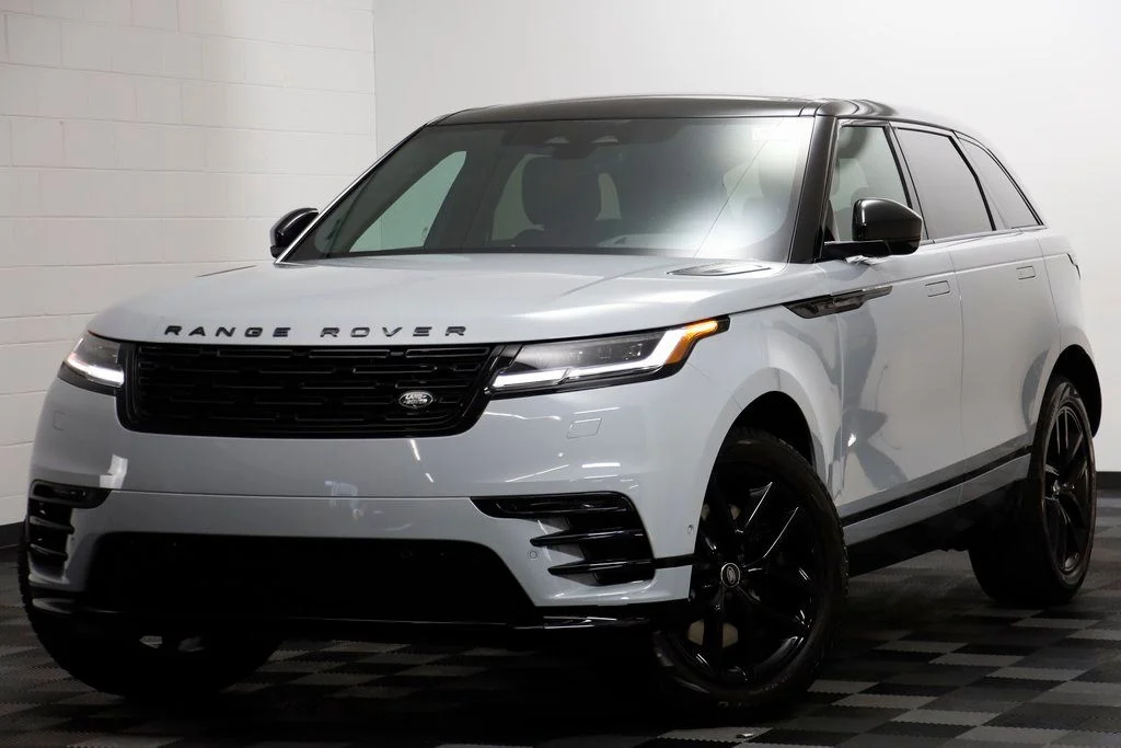 New 2026 Gray Land Rover Dynamic SE image 1