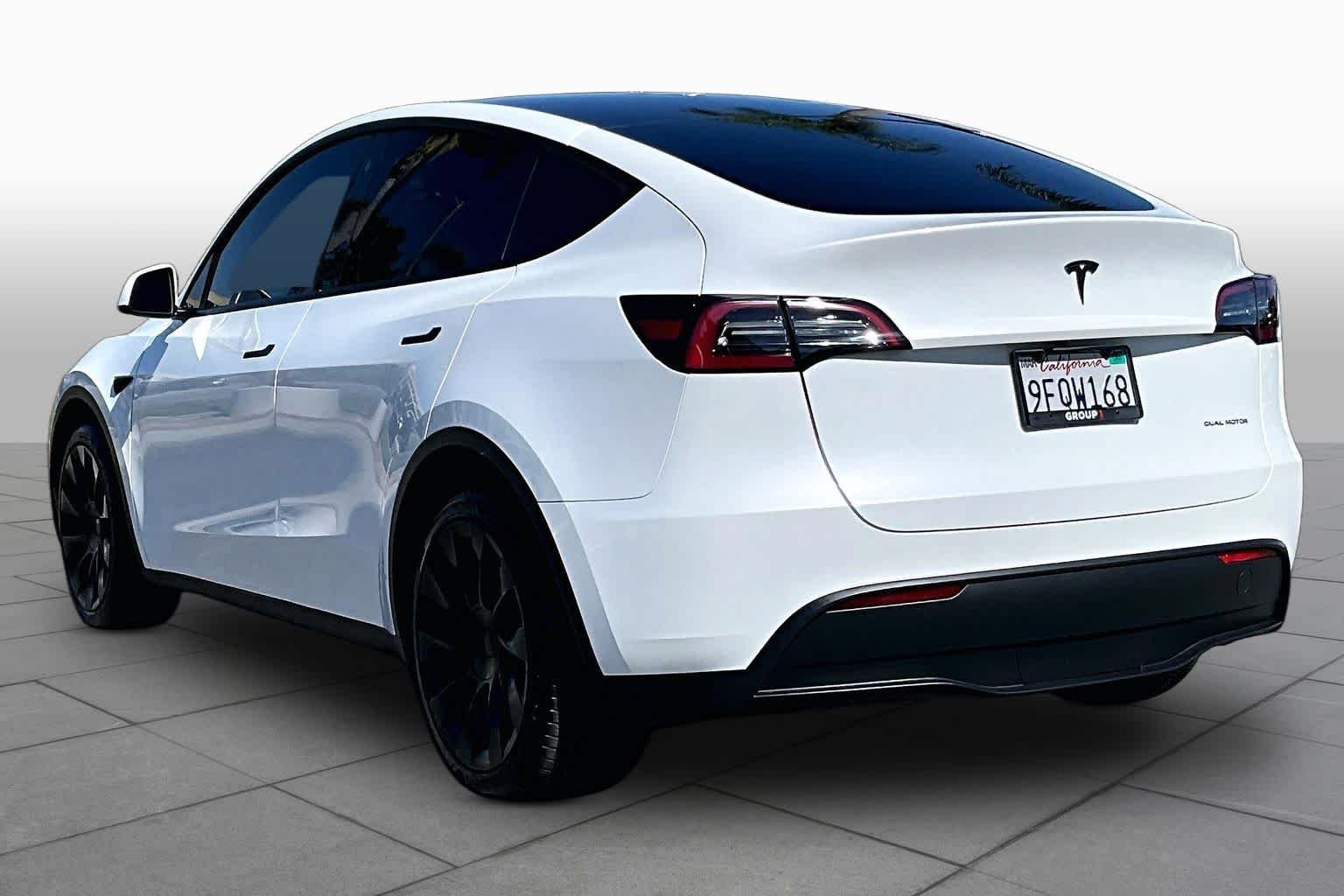 Used 2023 Midnight Silver Metallic Tesla Long Range image 11