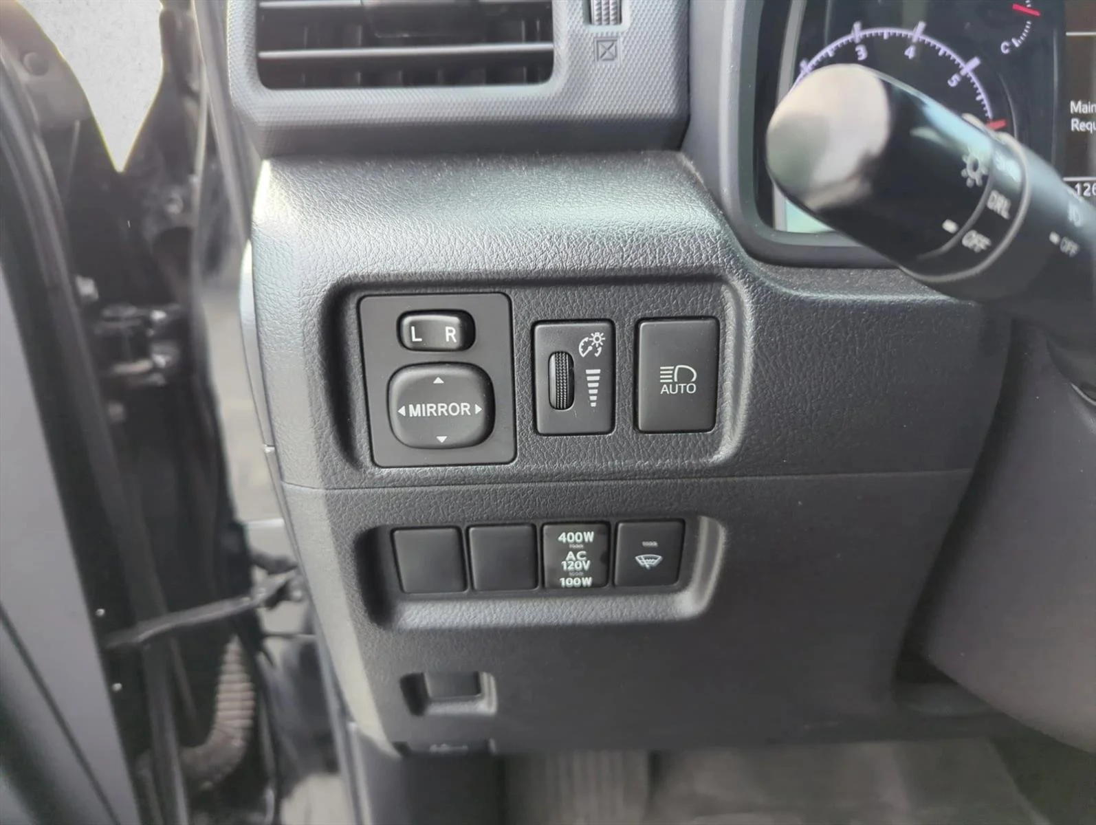 Used 2022 Midnight Black Metallic Toyota SR5 image 12