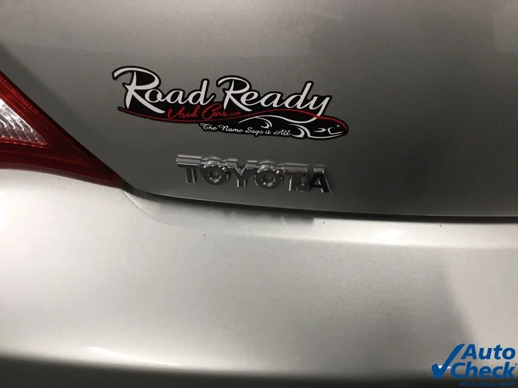 Used 2006 Beige Toyota SE image 14