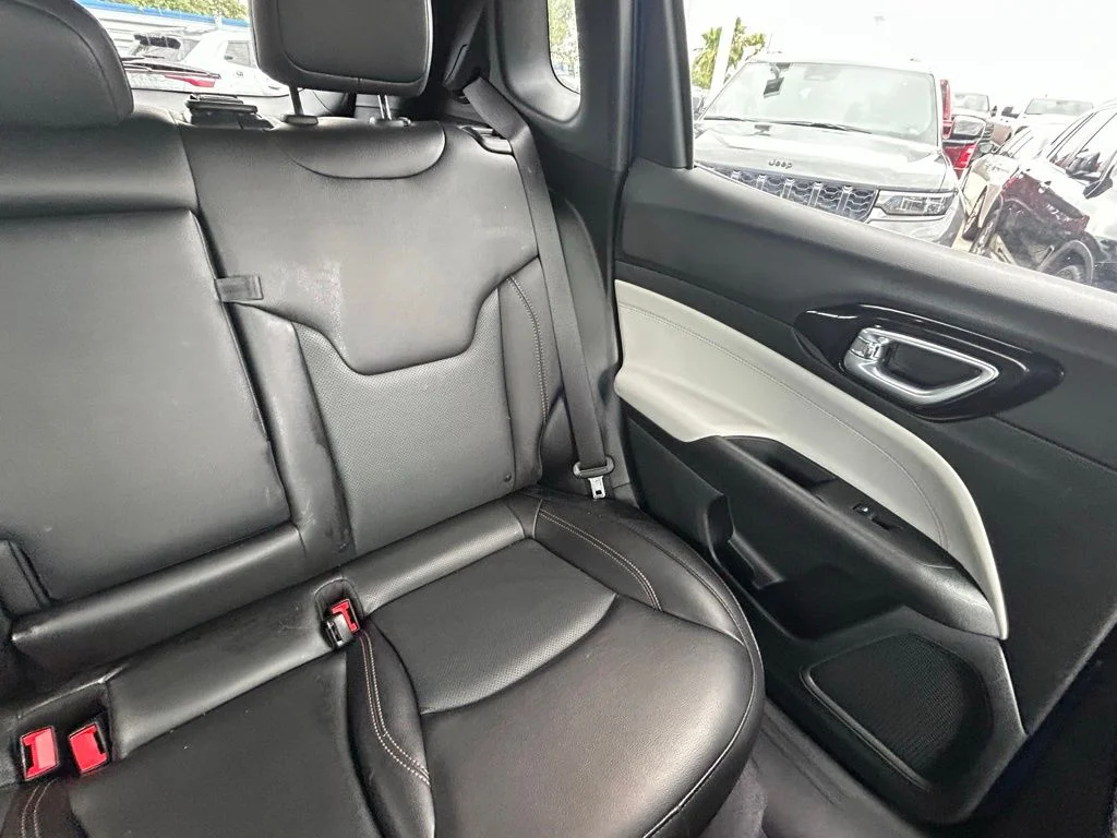 Used 2023 Blue Jeep Limited image 14