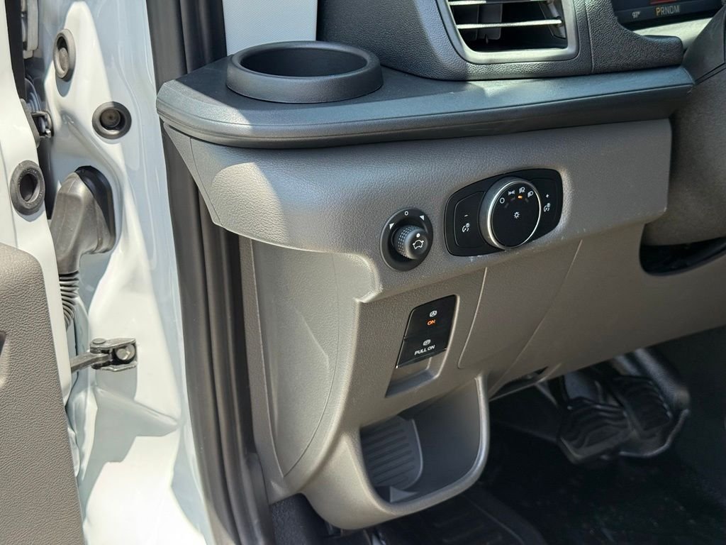 New 2026 Oxford White Ford Cargo Van image 12