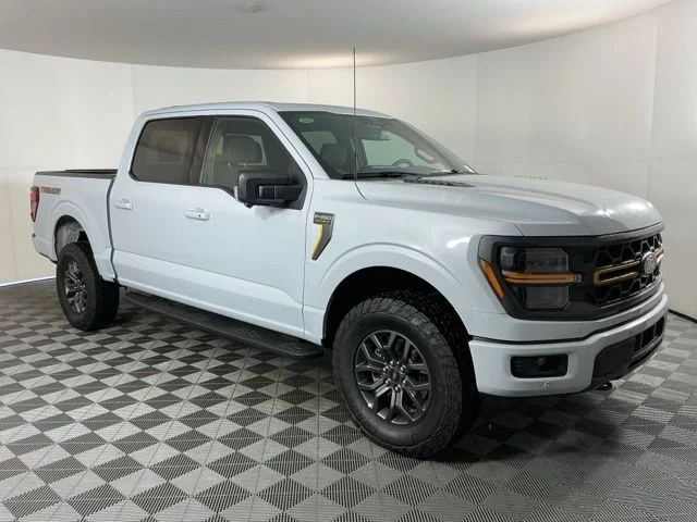 Certified Used 2025  Ford Tremor image 3