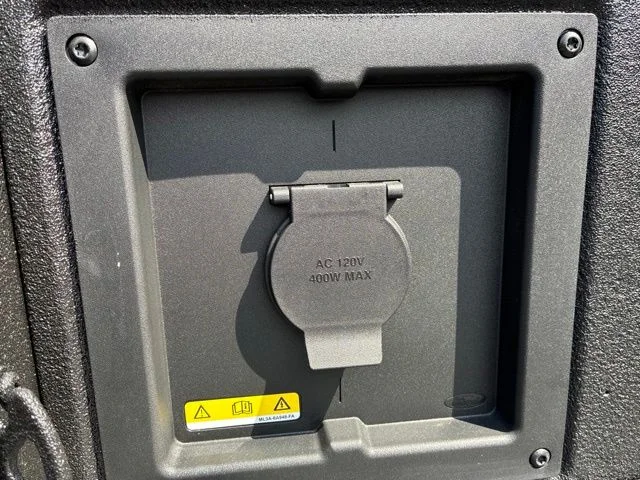 New 2026 Agate Black Metallic Ford XLT image 9